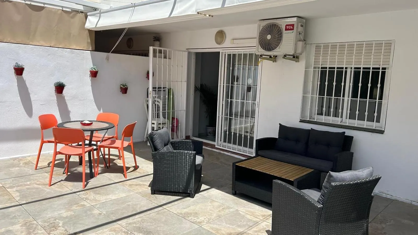 Apartment Carolina With Huge Terrace 베날마데나코스타